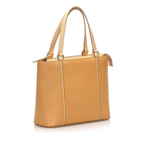 Burberry Leather Handbag (SHG-12140)