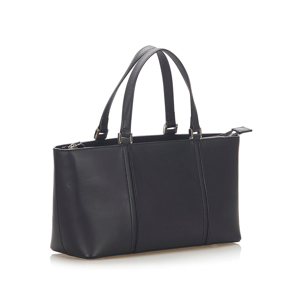 Burberry Leather Handbag (SHG-17273)