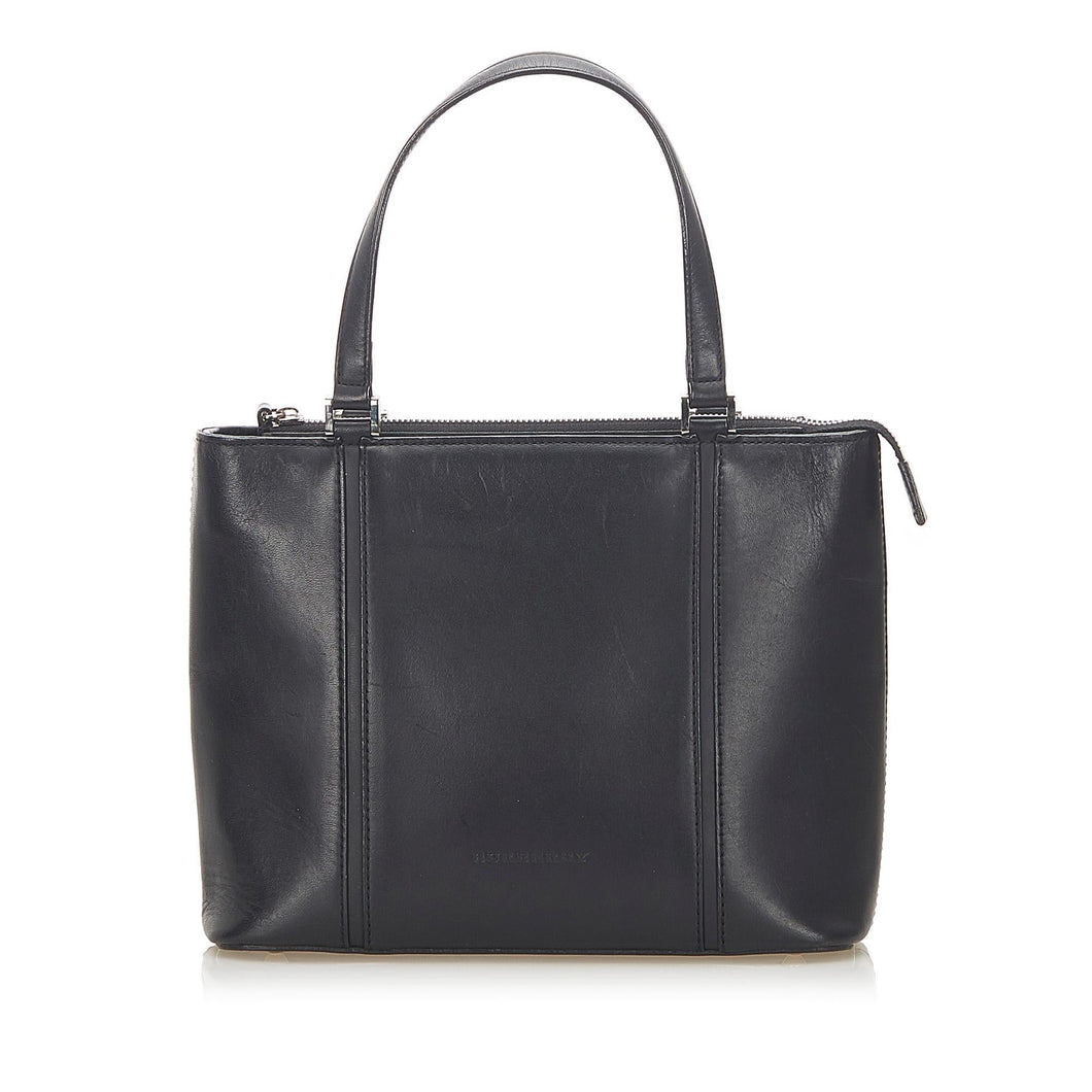 Burberry Leather Handbag (SHG-18818)