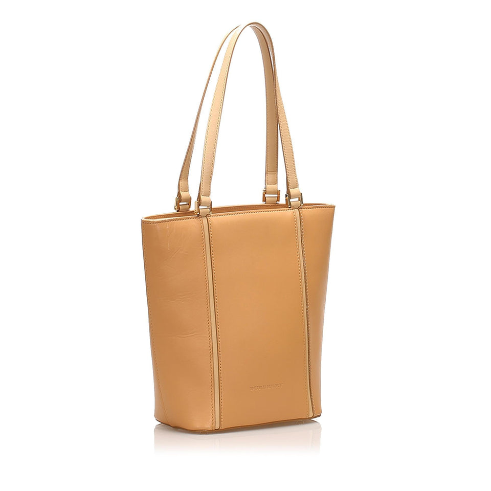Burberry Leather Shoulder Bag (SHG-11897)