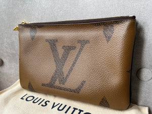 Louis Vuitton Double Zip Pochette Monogram (RRP £1150)