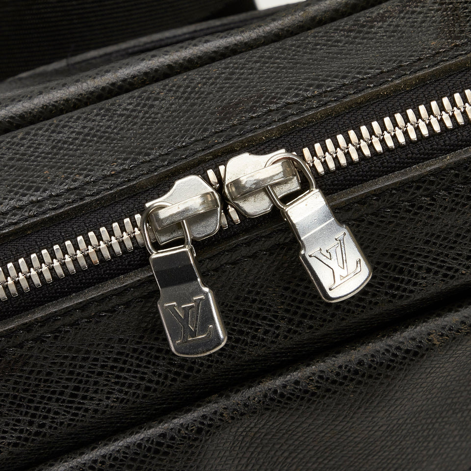 Louis Vuitton Sayan Black Canvas
