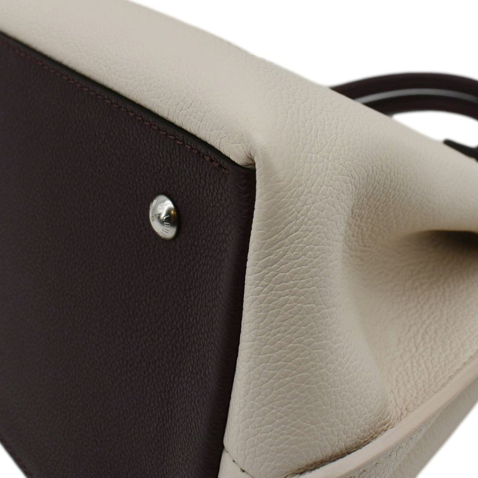 LOUIS VUITTON Lockme Day Leather Shoulder Bag Creme