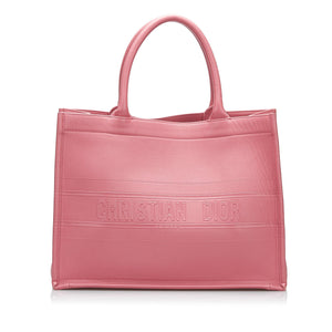 Dior Medium Embossed Book Tote (SHG-Yzxzjt)