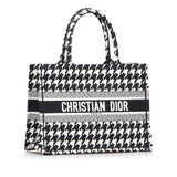 Dior Medium Macro Houndstooth Book Tote (SHG-FmPYVR)