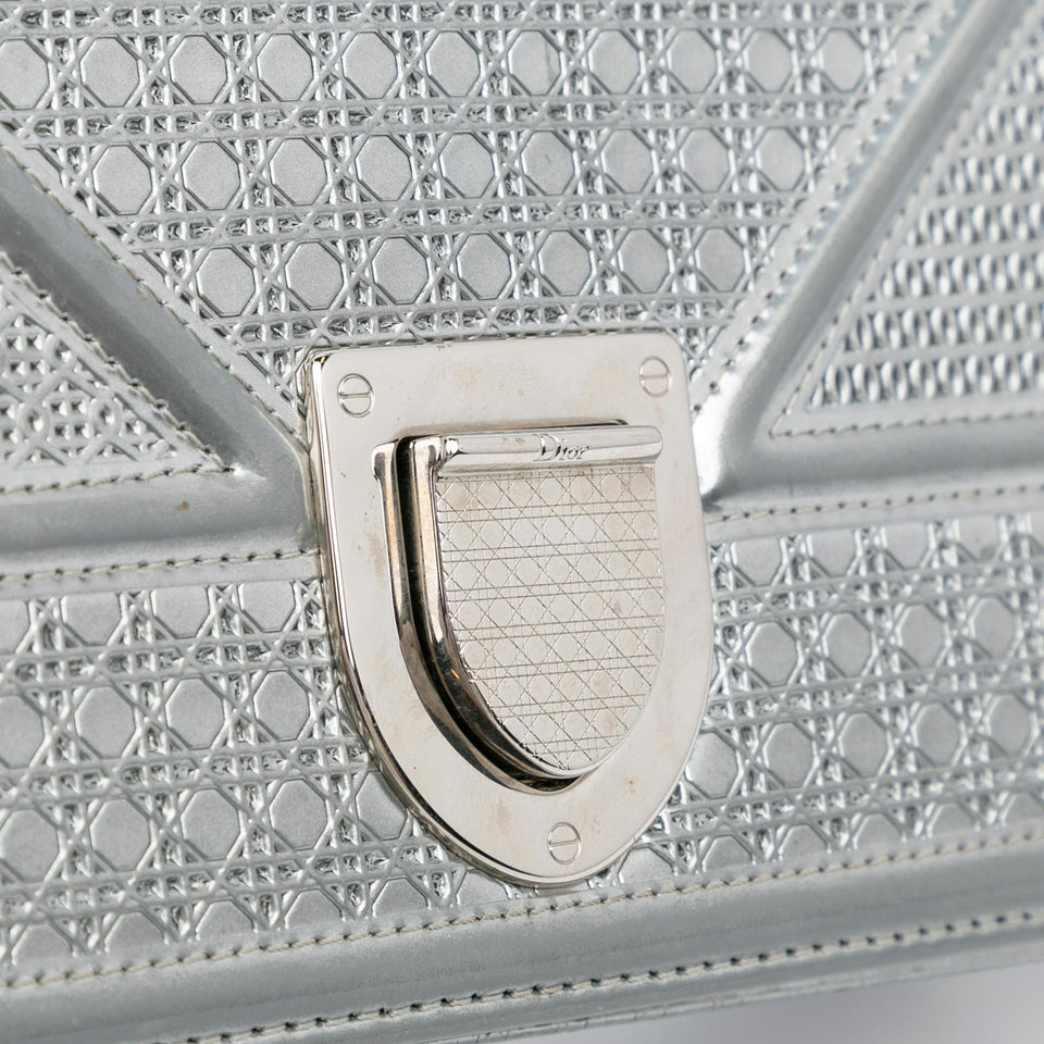 Dior Microcannage Patent Diorama Crossbody Bag (SHG-sJ4yqG)
