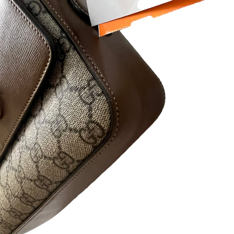 Crossbody Luxury Designer By Gucci  Size: Small
