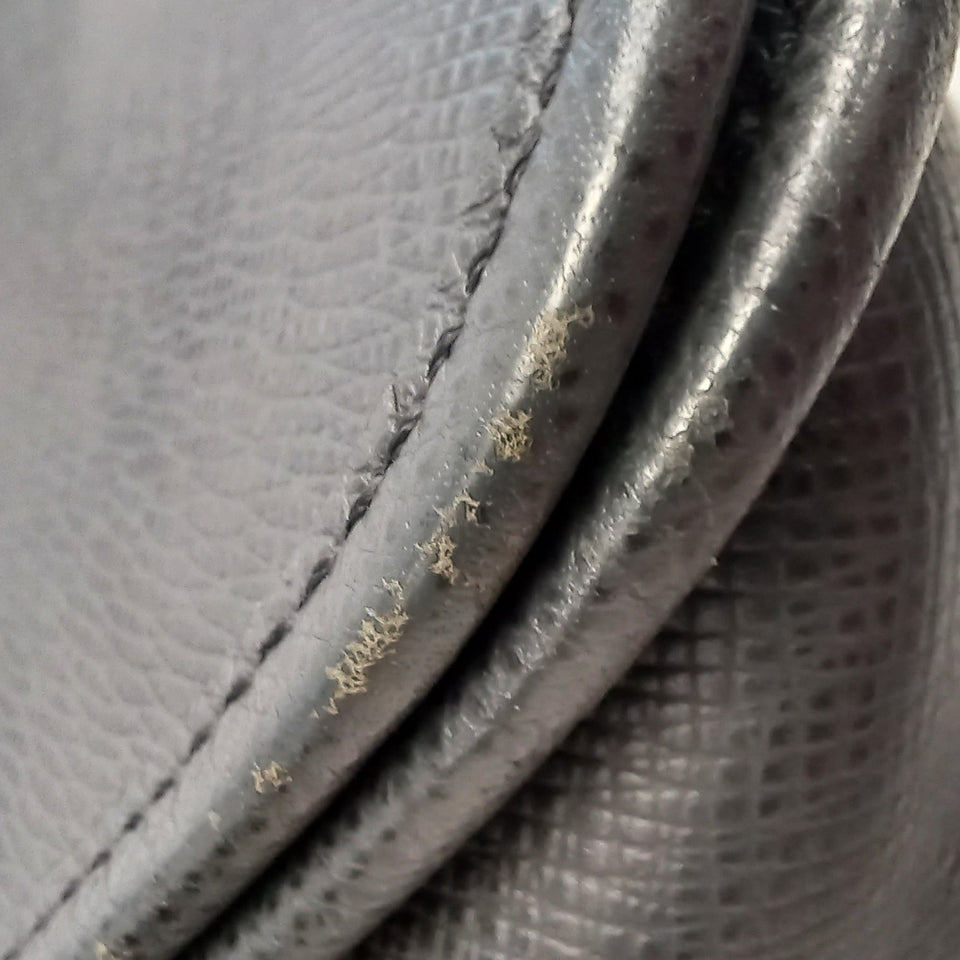Louis Vuitton Andrei Black Taïga