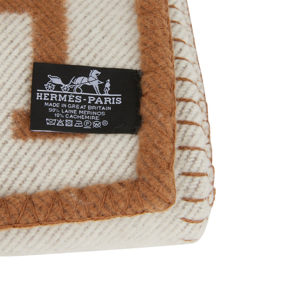 Hermes "Classic Avalon" Ecru and Camel Blanket