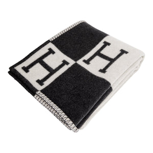 Hermes "Avalon III" Ecru and Black Blanket