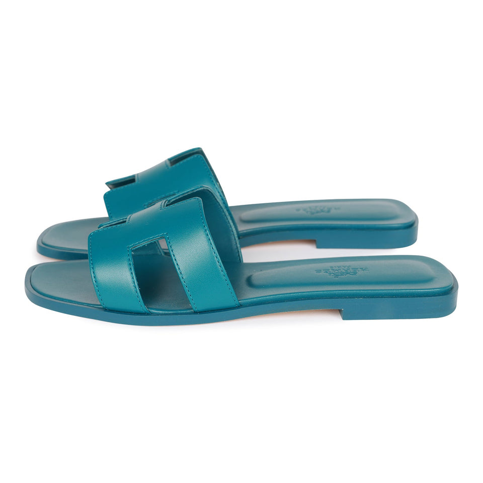 Hermes Oran Sandals Emeraude Calfskin 37