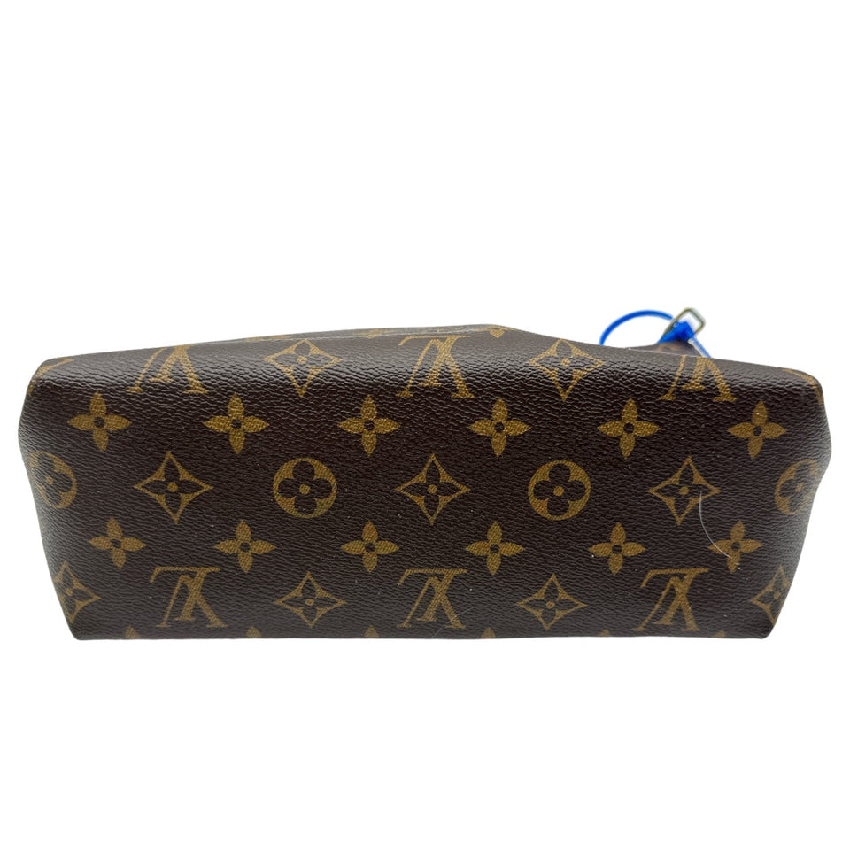 Makeup Bag Luxury Designer By Louis Vuitton  Size: Large