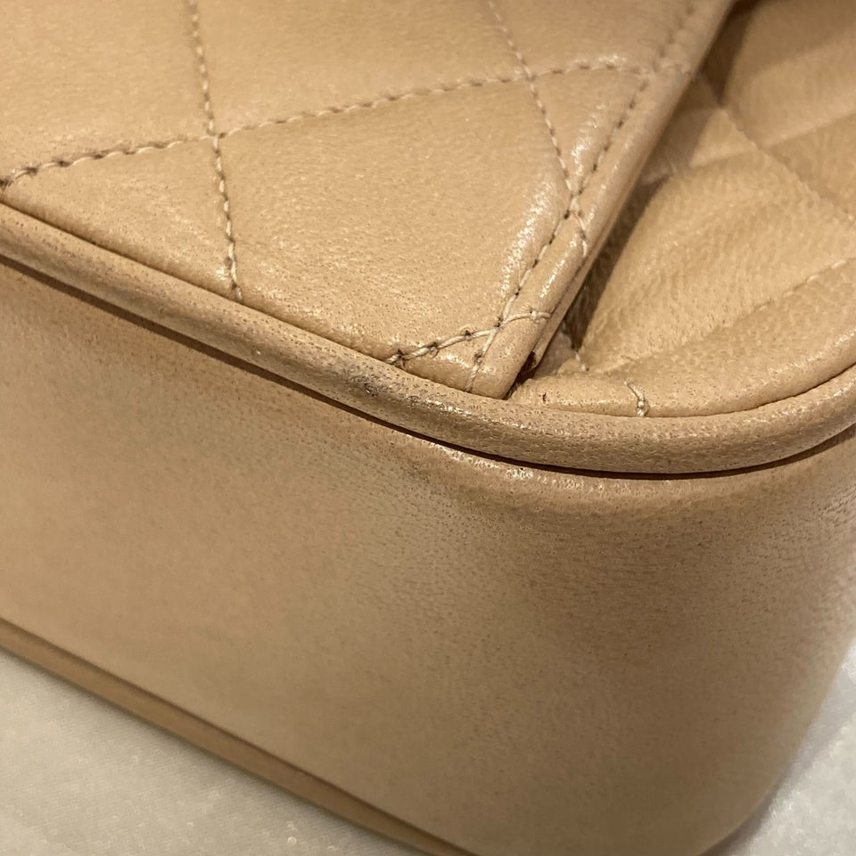 CHANEL 1997-1999 Round Flap Mini Beige Lambskin