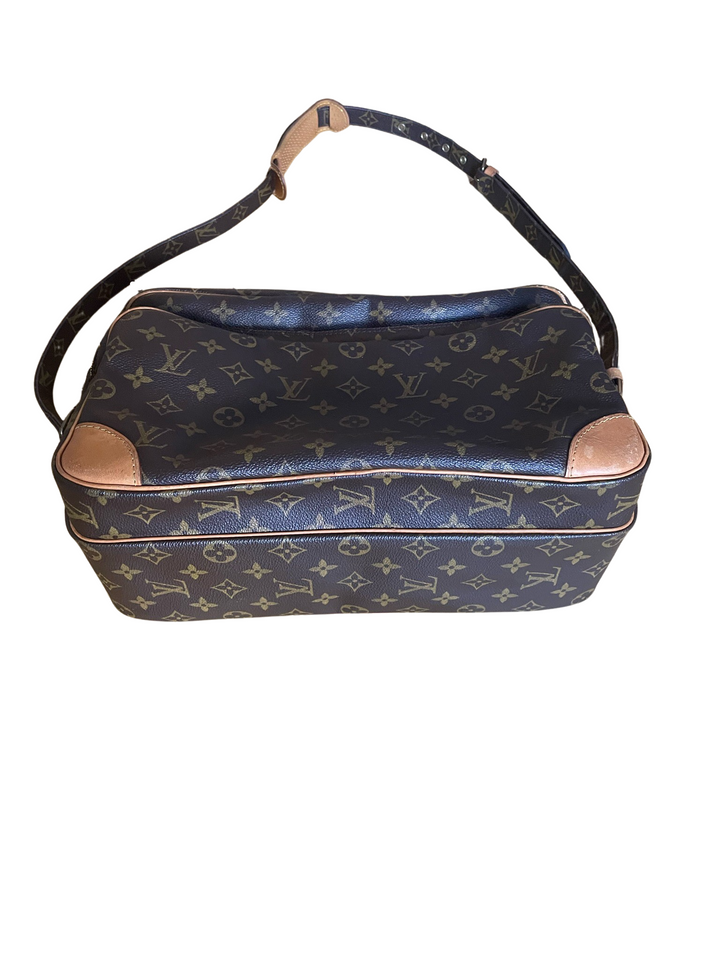 Louis Vuitton Nil GM