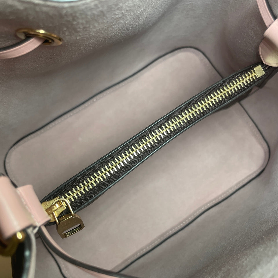 LOUIS VUITTON NèoNoè Monogram Bucket Bag