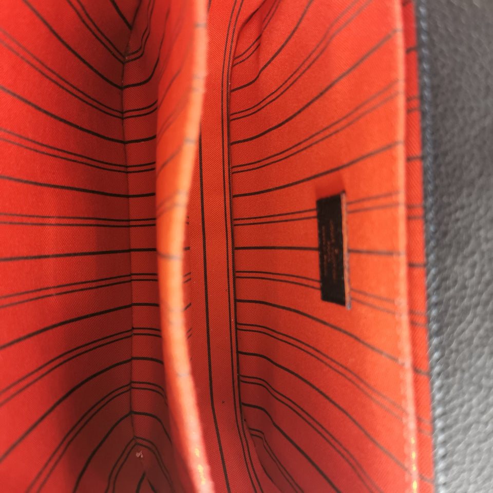 Louis Vuitton Pochette Métis Marine Rouge Monogram Empreinte