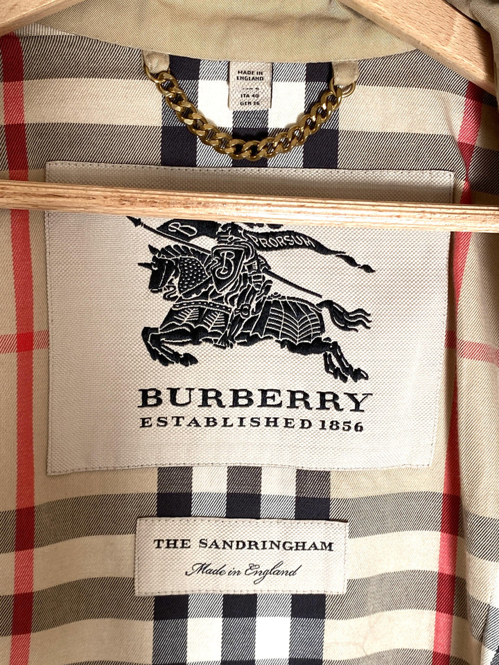 BURBERRY SANDRINGHAM TRENCHCOAT - UK 8/US 6/GER 36