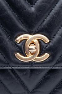 CHANEL Black Chevron Quilted Medium Coco Handle Flap Bag