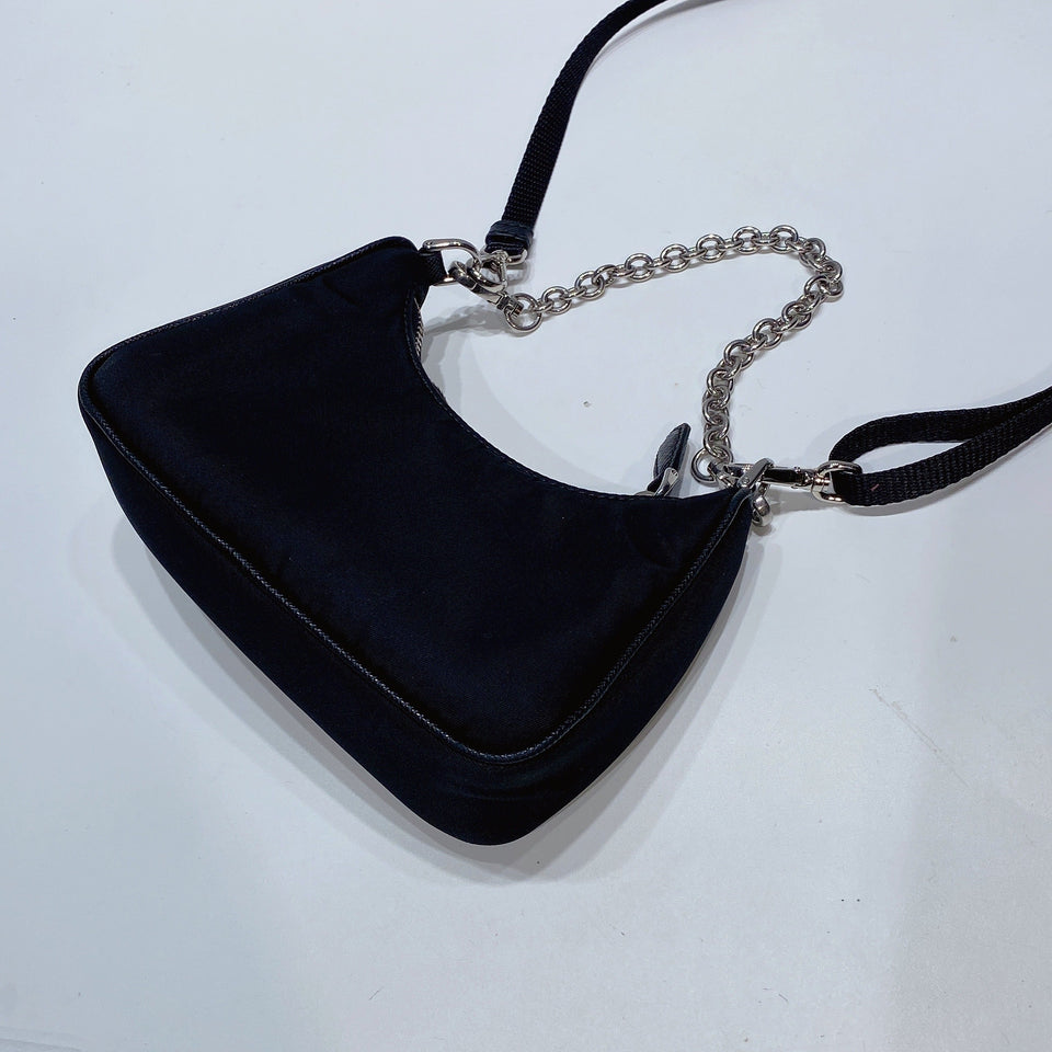 No.3575-Prada Re-Edition 2005 Mini Hobo Bag