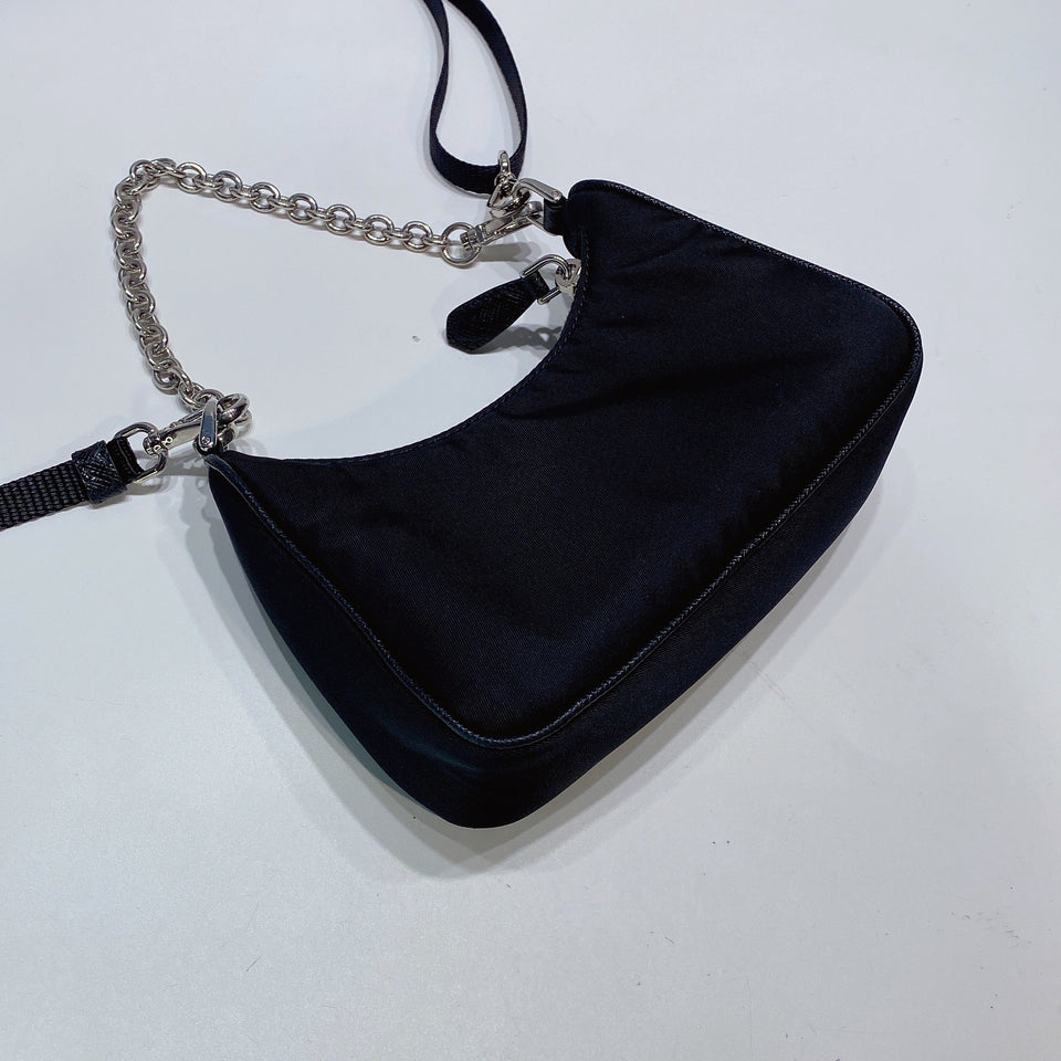 No.3575-Prada Re-Edition 2005 Mini Hobo Bag