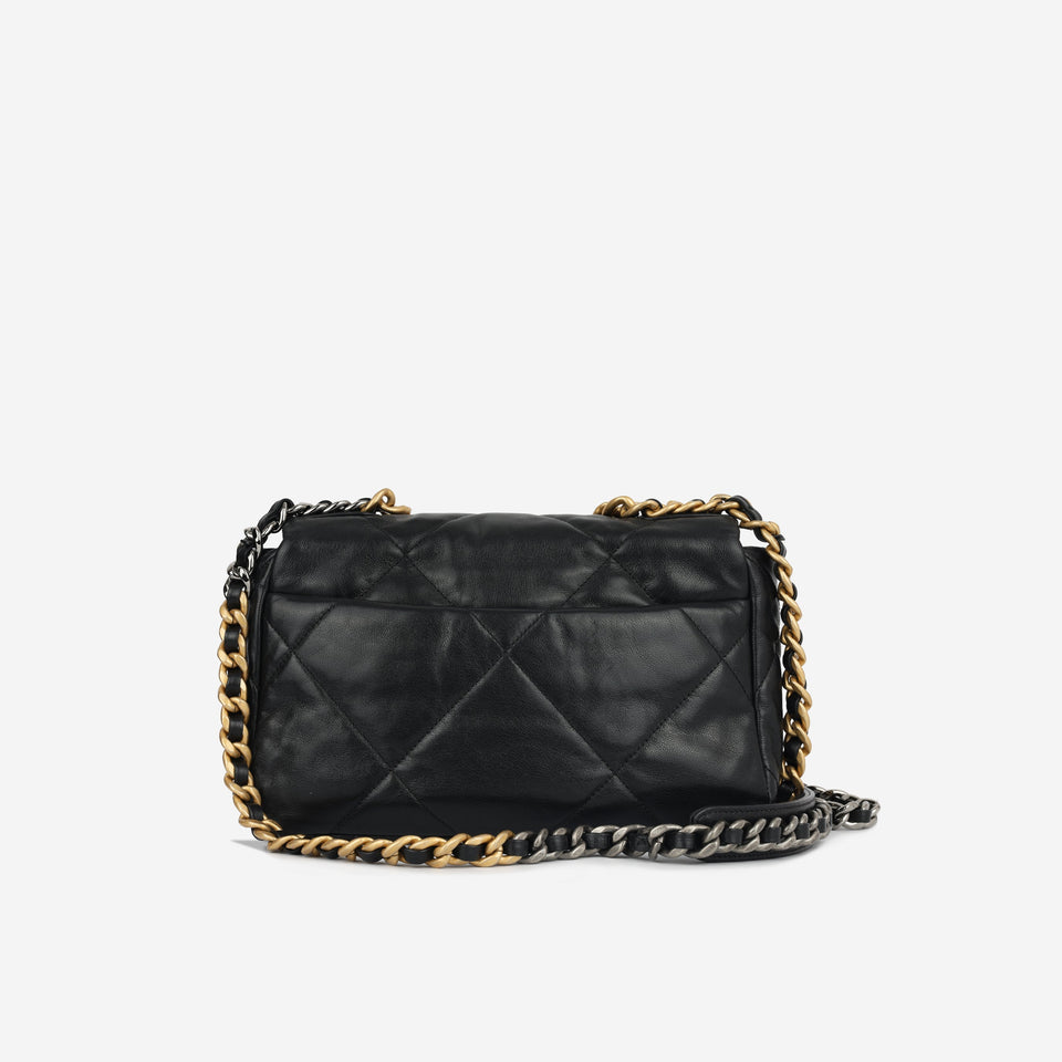 Chanel 19 - Small