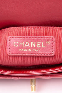 CHANEL Dark Pink Diamond Quilted Metallic Calfskin Mini Business Affinity (New)