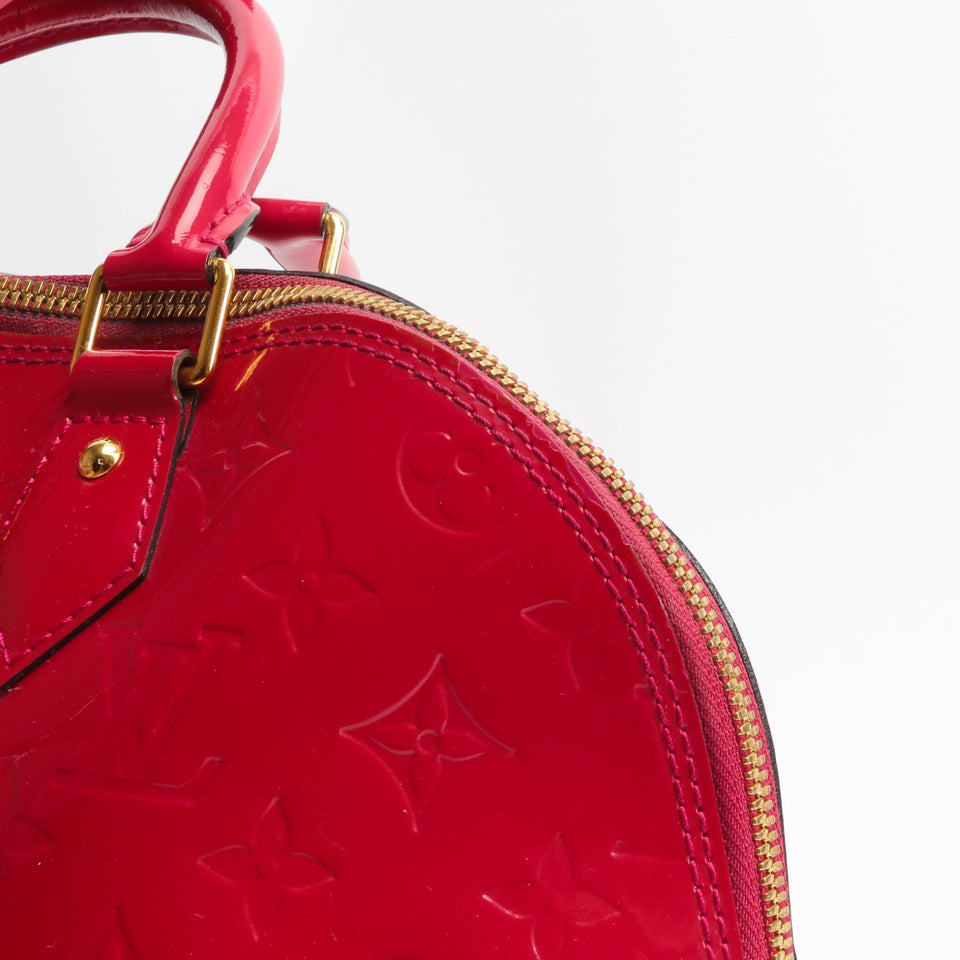 LOUIS VUITTON Monogram Vernis Alma MM Red
