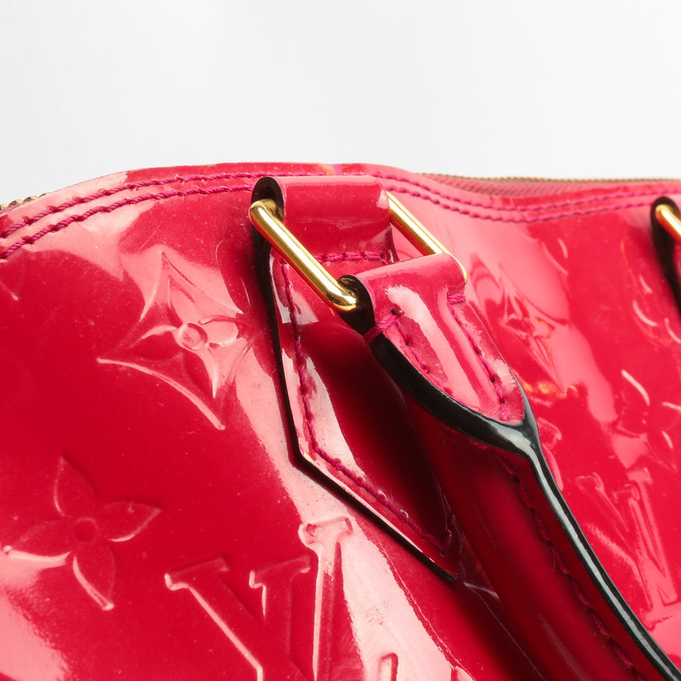 LOUIS VUITTON Monogram Vernis Alma MM Red