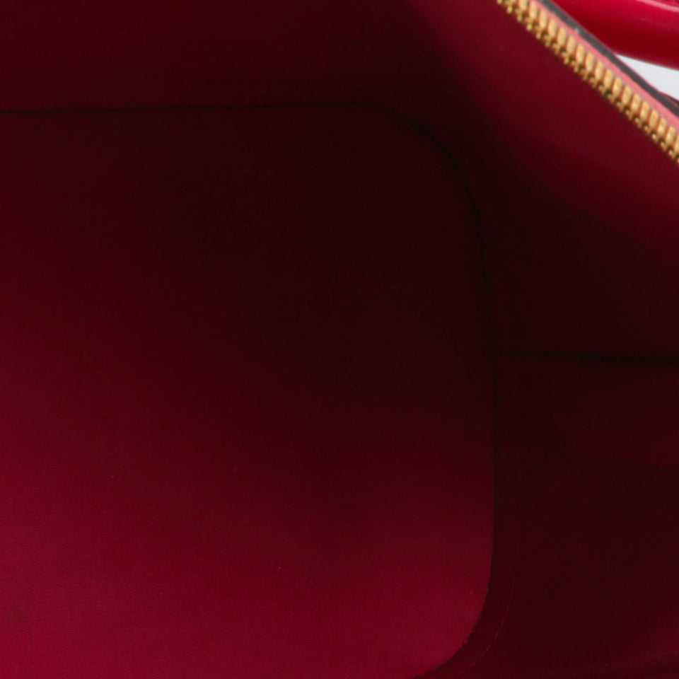 LOUIS VUITTON Monogram Vernis Alma MM Red