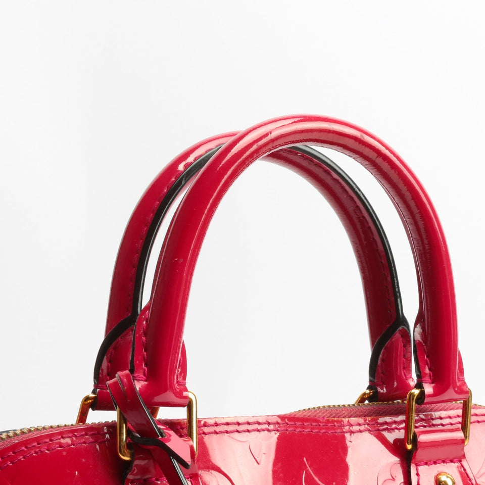 LOUIS VUITTON Monogram Vernis Alma MM Red