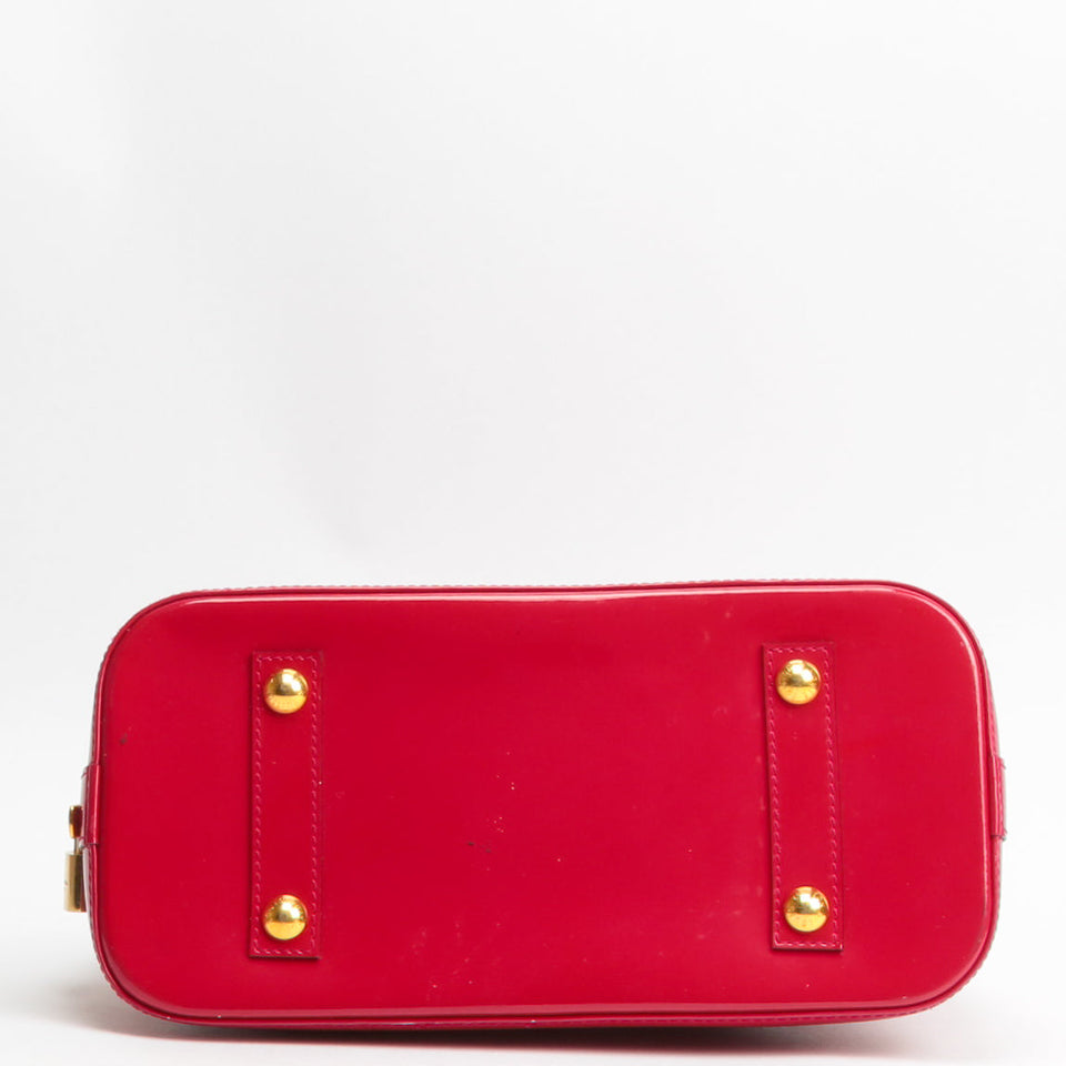 LOUIS VUITTON Monogram Vernis Alma MM Red