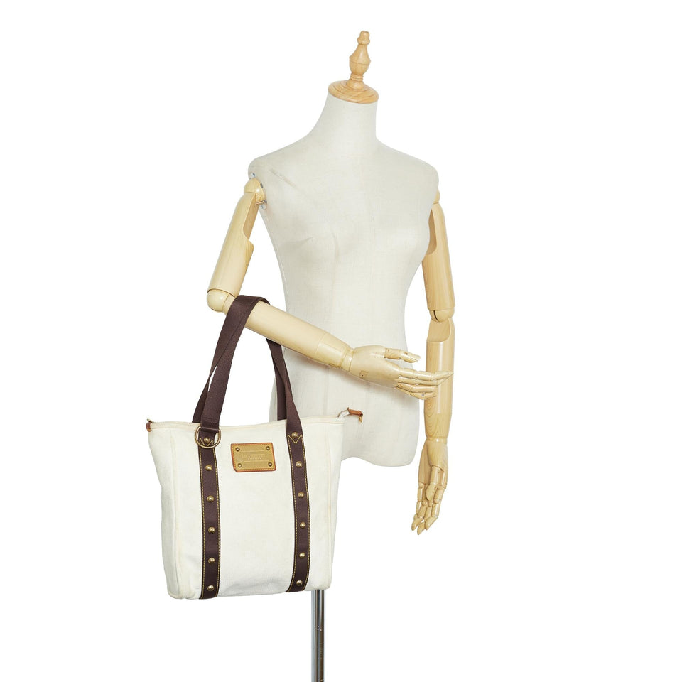Louis Vuitton Antigua Cabas MM (SHG-yP5XT0)