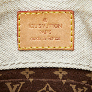 Louis Vuitton Cruise Line Globe Shopper Tote PM (SHG-9ErW42)