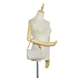 Louis Vuitton Damier Azur Pochette Accessoires (SHG-YE0zGy)