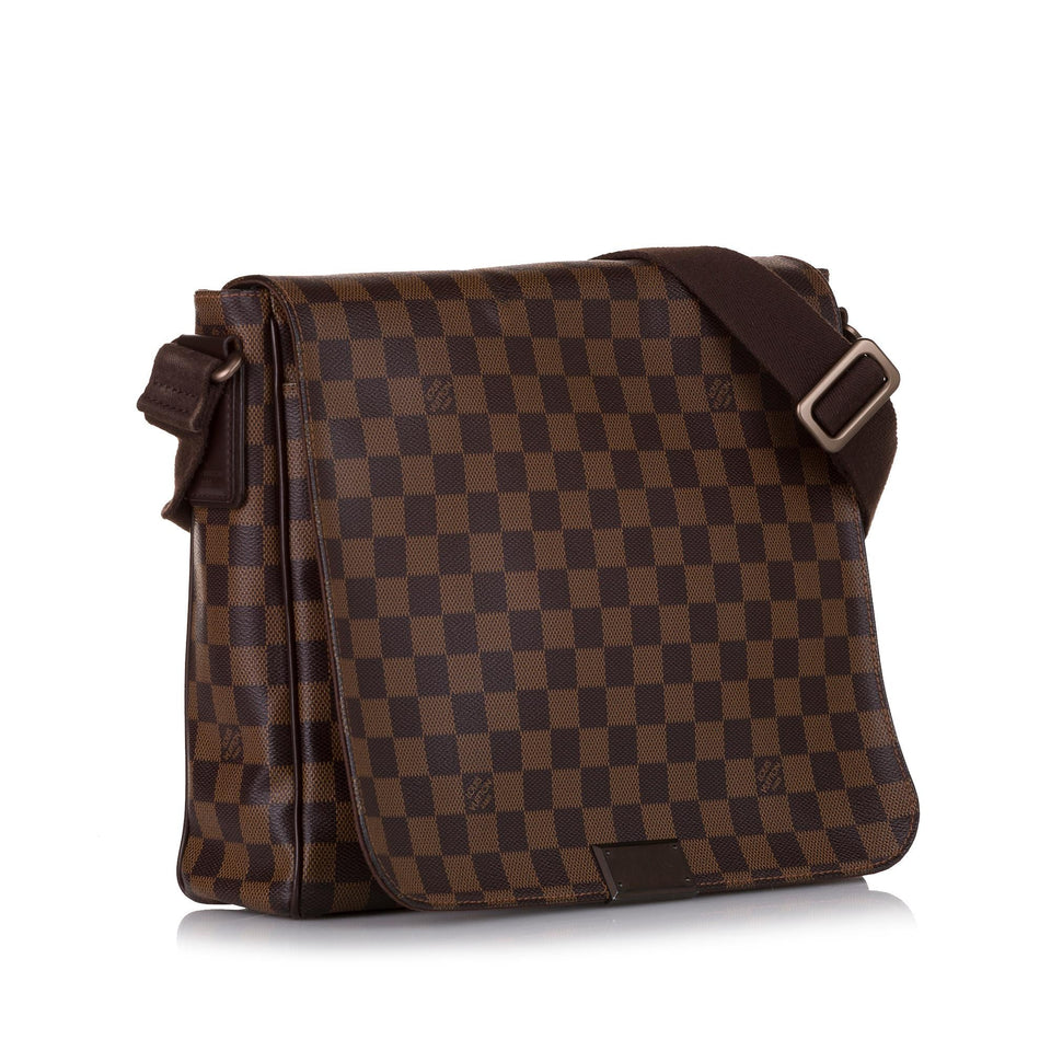 Louis Vuitton Damier Ebene District  PM (SHG-35160)