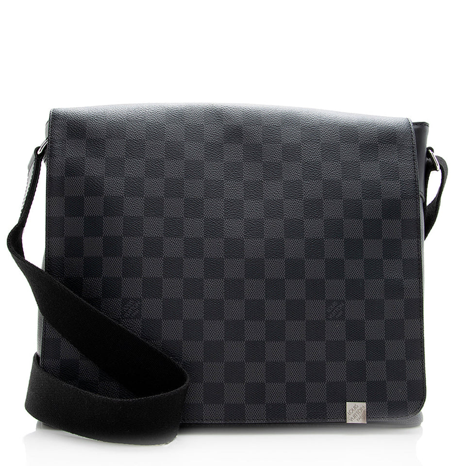 Louis Vuitton Damier Graphite District MM Messenger Bag (SHF-19605)