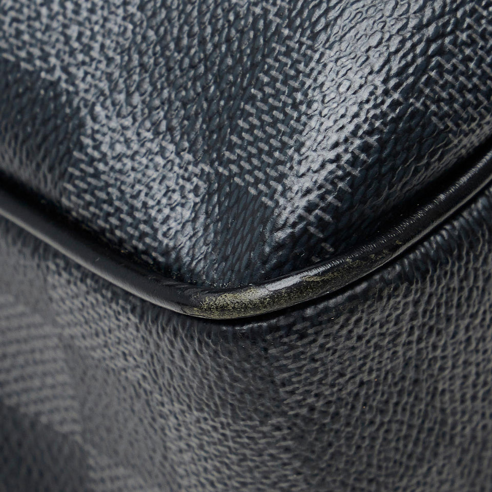 Louis Vuitton Damier Graphite Tadao PM (SHG-Ptb3QR)