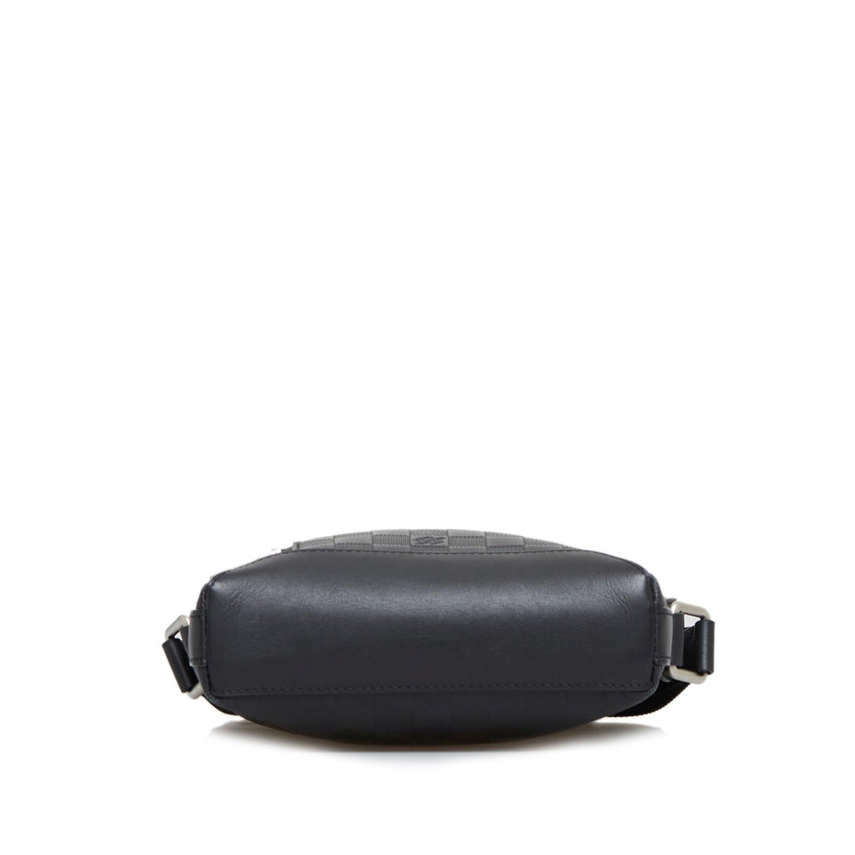 Louis Vuitton Damier Infini Discovery Messenger BB (SHG-MNoGbc)