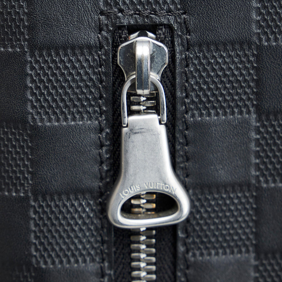 Louis Vuitton Damier Infini Discovery Messenger BB (SHG-MNoGbc)