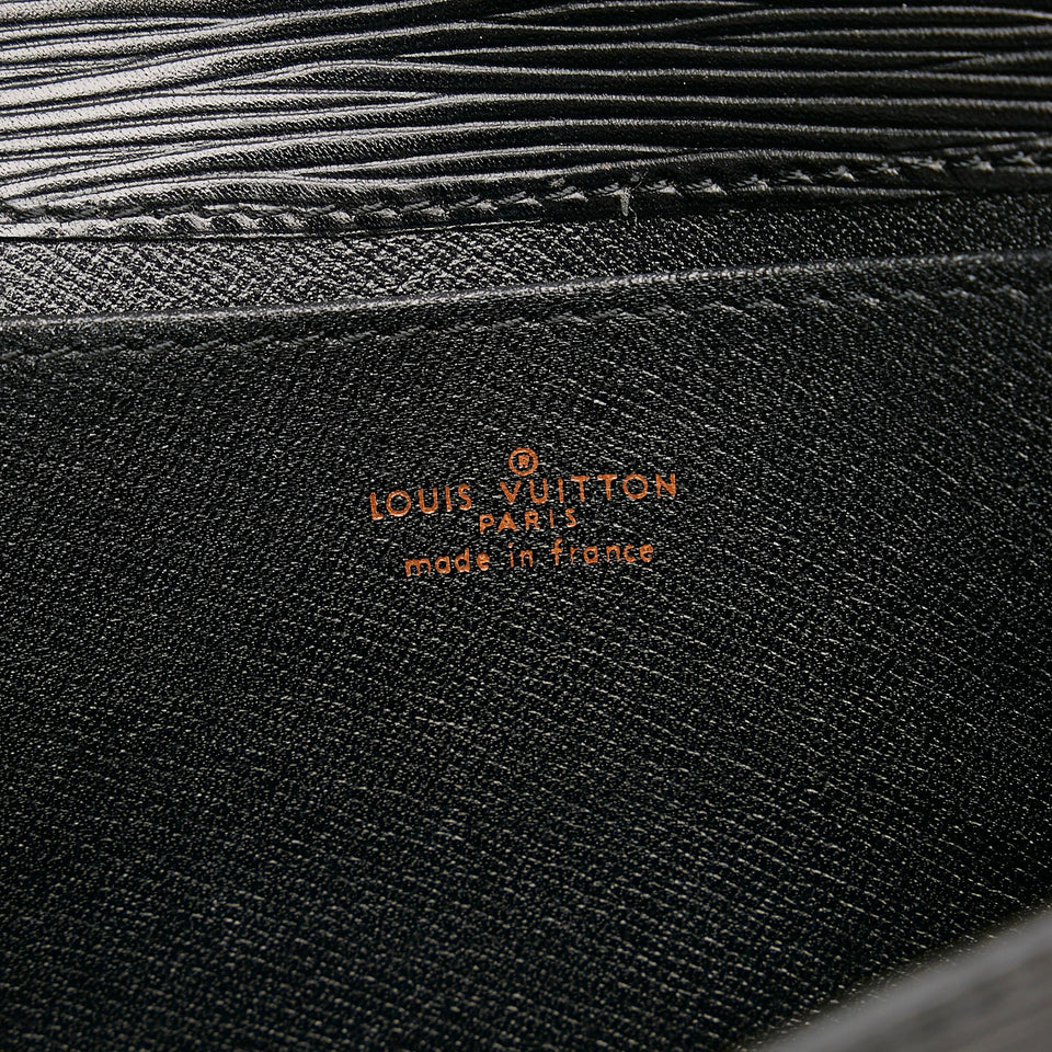 Louis Vuitton Epi Art Deco Clutch (SHG-v9Z15f)