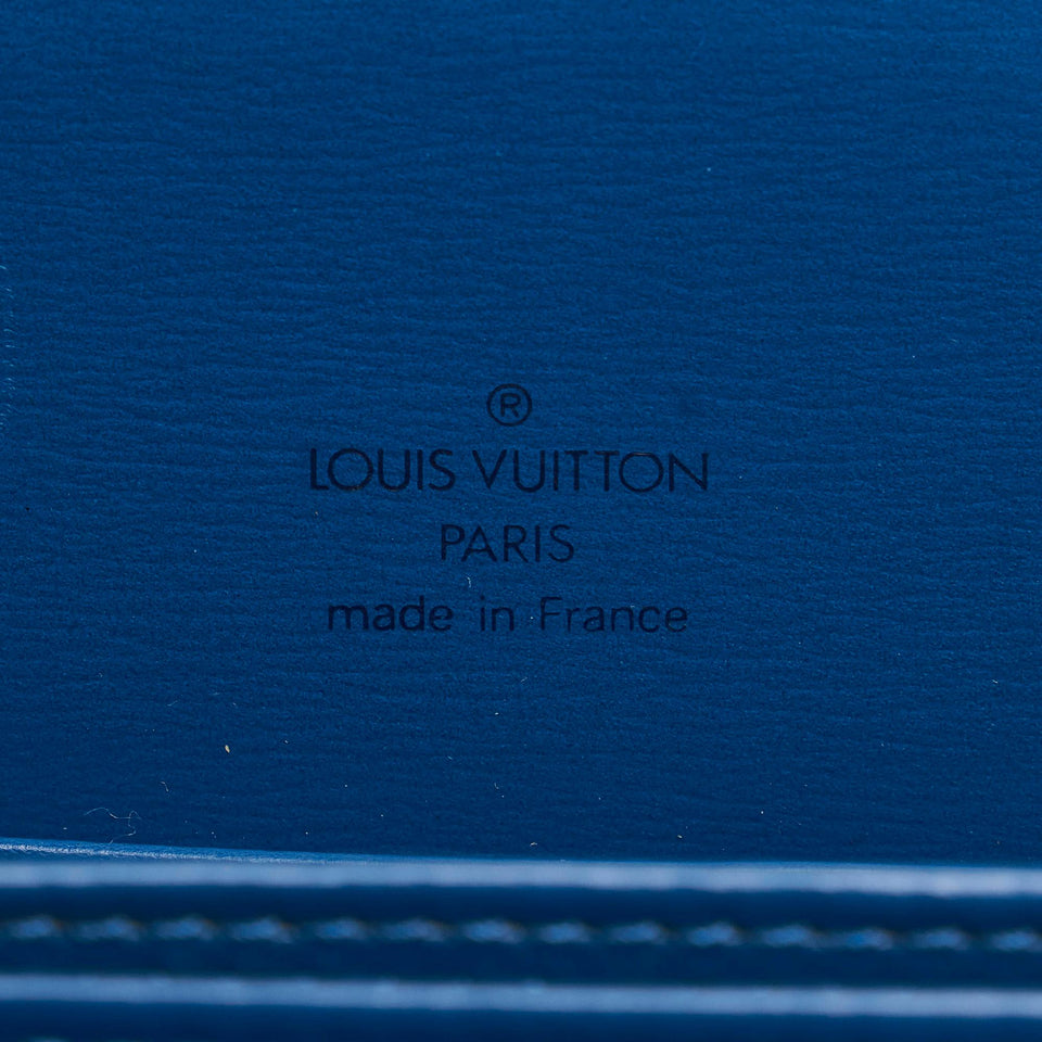 Louis Vuitton Epi Capucines (SHG-37266)