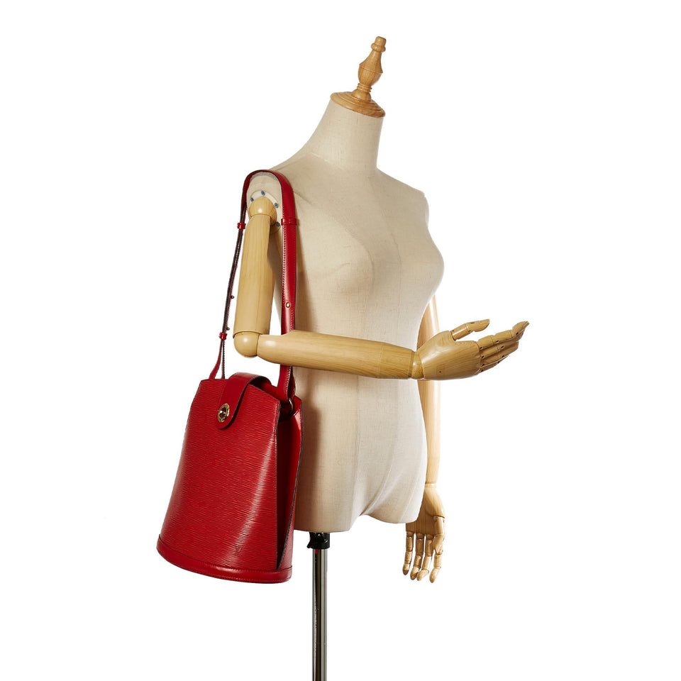 Louis Vuitton Epi Cluny (SHG-23774)