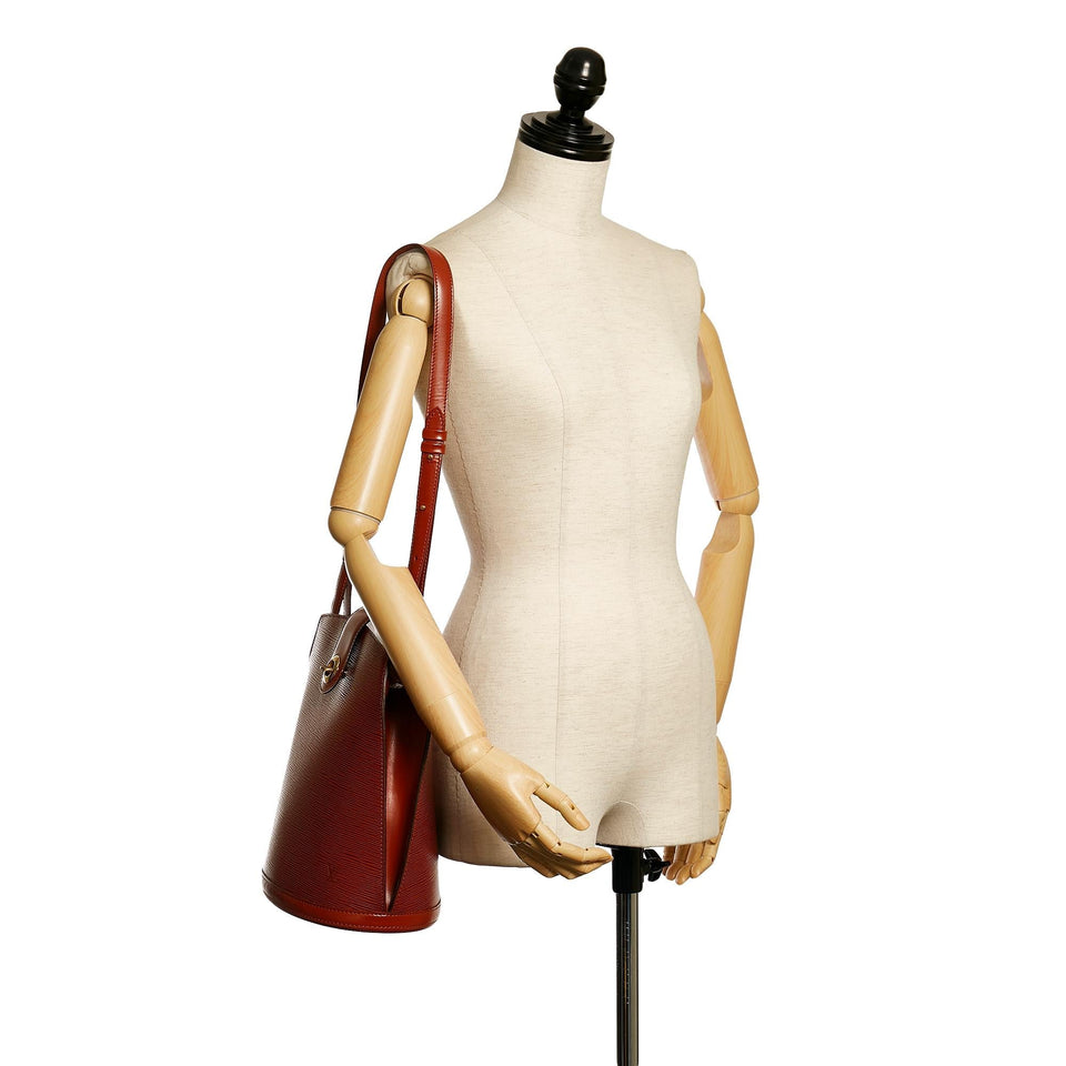 Louis Vuitton Epi Cluny (SHG-34413)