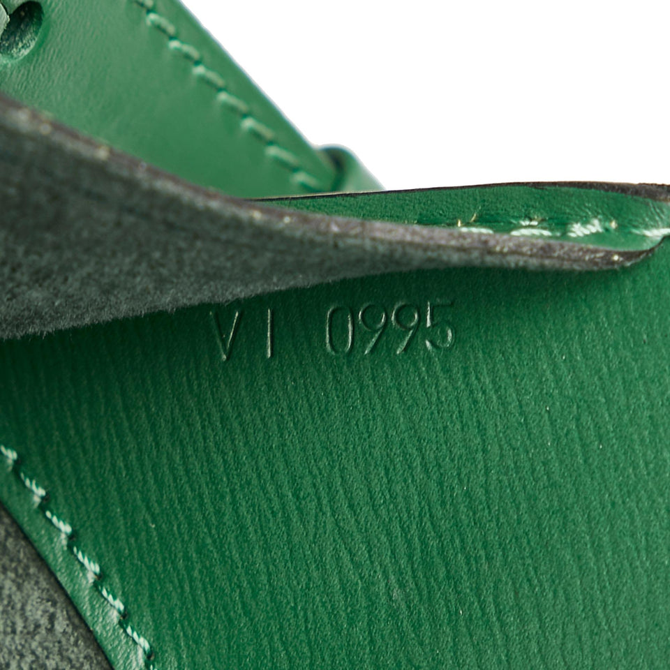 Louis Vuitton Epi Cluny (SHG-37053)
