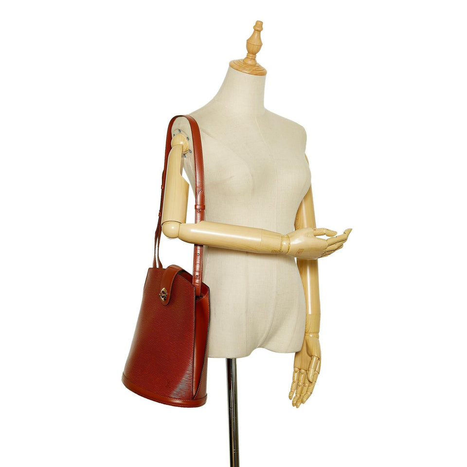 Louis Vuitton Epi Cluny (SHG-37966)