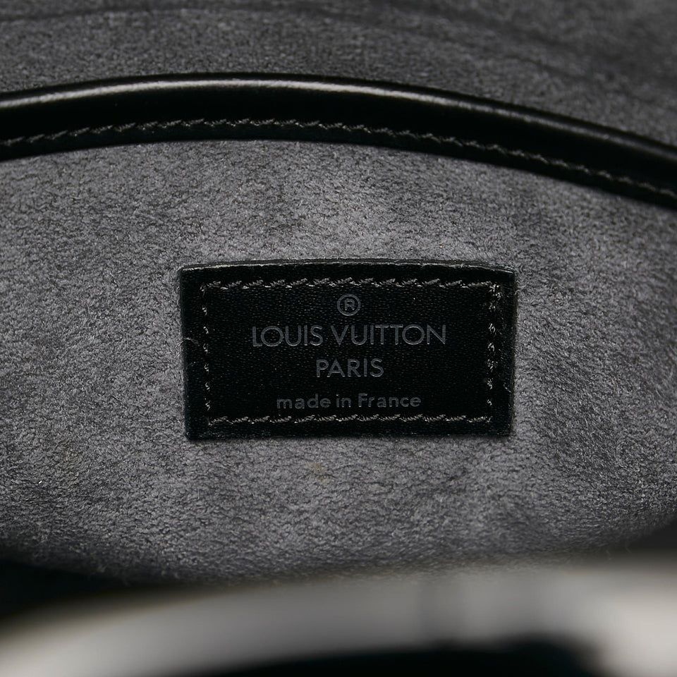 Louis Vuitton Epi Demi-Lune (SHG-34519)