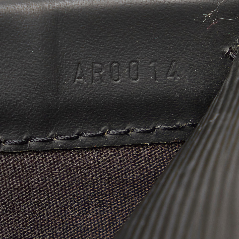 Louis Vuitton Epi Dhanura GM (SHG-OvNJ2r)