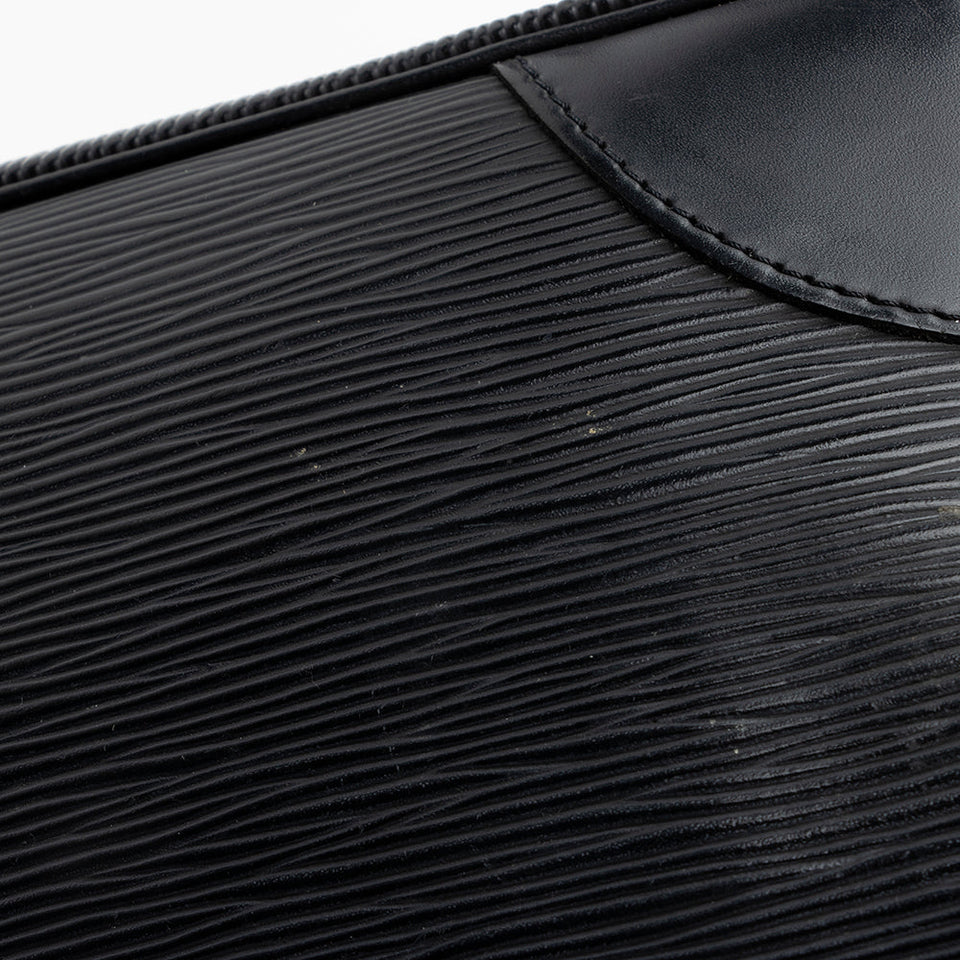 Louis Vuitton Epi Segur Pochette Shoulder Bag (SHF-17720)