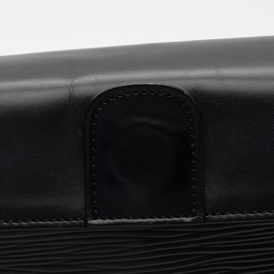 Louis Vuitton Epi Leather Verseau Shoulder Bag (SHF-joIVrH)