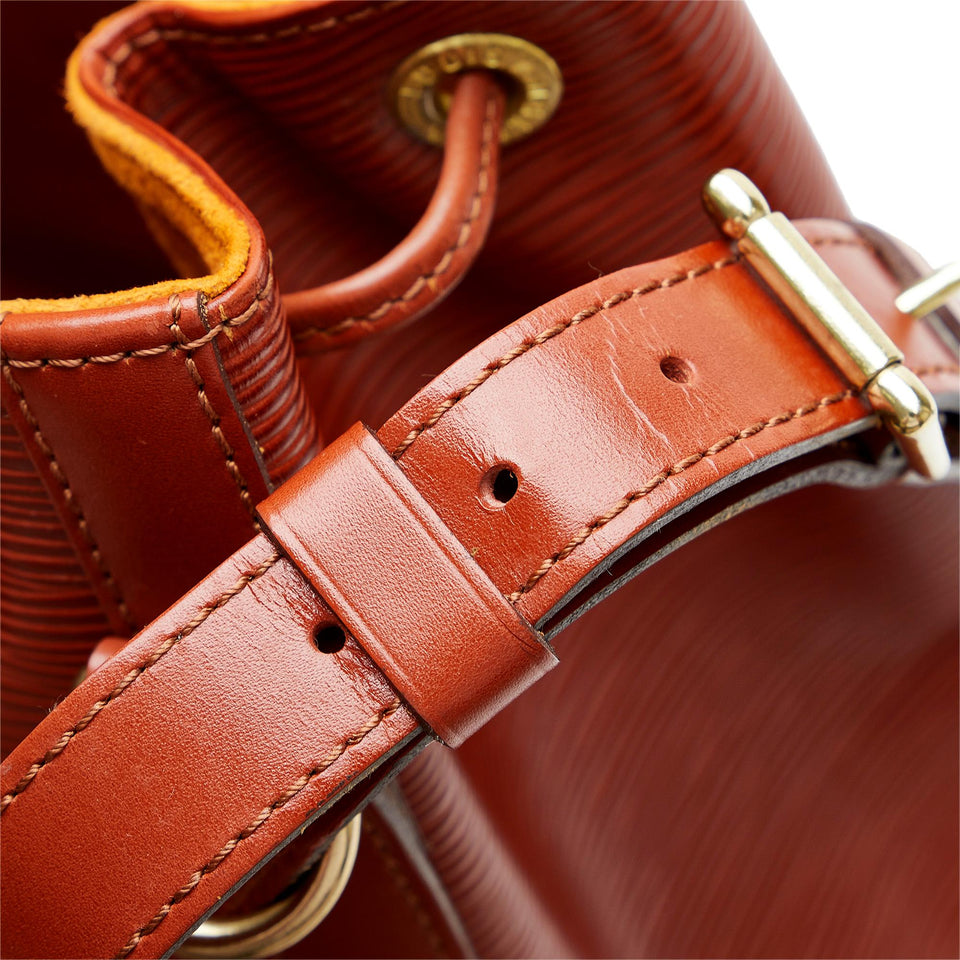 Louis Vuitton Epi Noe GM (SHG-o5JPhV)